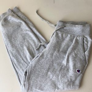 Champion joggers w/ pockets!